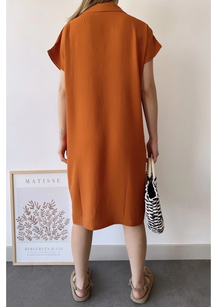 Kadın Kiremit Kısa Kol, Polo Yaka, Dokulu Desen, Basic Kalıp/kesim, Aerobin Rahat Midi Elbise fırsatları