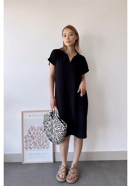 Kadın Siyah Kısa Kol, Polo Yaka, Dokulu Desen, Basic Kalıp/kesim, Aerobin Rahat Midi Elbise