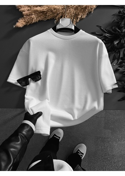 Long Fit Dokulu Basic T-Shirt Ekru