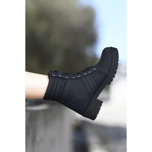 Mat Siyah Postal Kadın Bot 0012285