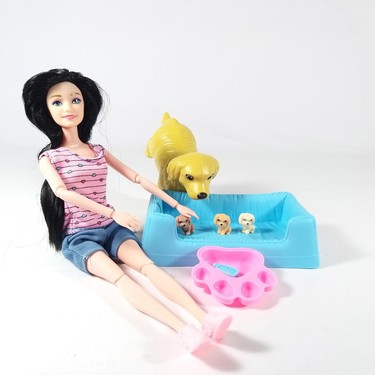 Ethem Barbie Oyuncak Bebek Ve Doguran Kopegi 3 Yavrusu Ve Fiyati