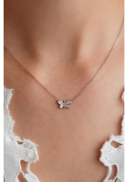 14 Ayar Minimal Beyaz Kelebek Kolye