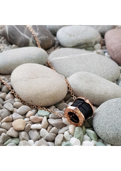 Bulove Siyah Rose Kap. Bayan Kolye EG80SY fiyatları