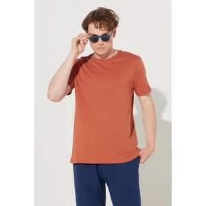 Altınyıldız Classics Erkek Açık Kahve Slim Fit Dar Kesim %100 Pamuk Bisiklet Yaka Tişört