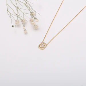 Müge Gümüş ve Takı Baget Taşlı Altın Kaplama Kolye & Küpe Set 925 Gümüş