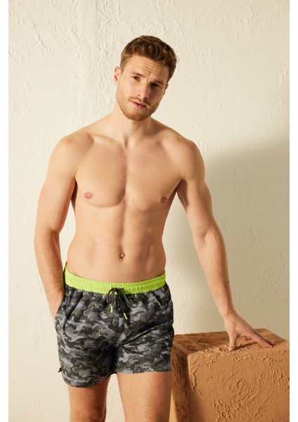 Kamuflaj Erkek Deniz Şortu fiyatları