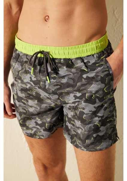 Kamuflaj Erkek Deniz Şortu modelleri