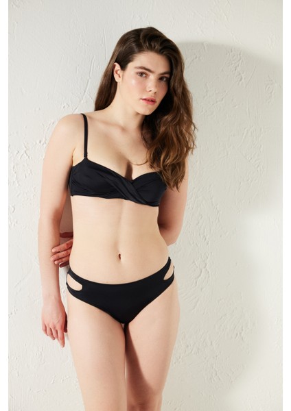 Basic Kesik Detaylı Siyah Bikini Altı