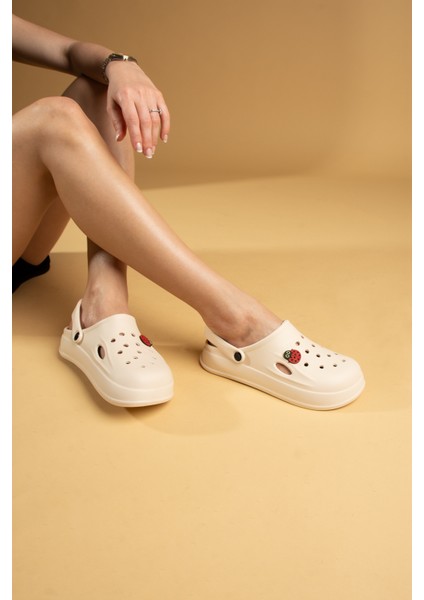 Uğur Böceği Eva Comfort Taban Günlük&plaj Kadın Sandalet DNZ95 modelleri