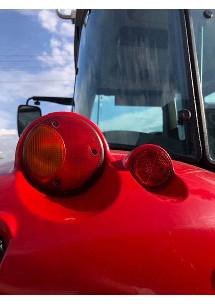 Marka Massey Ferguson 5700-5S Traktör  Reflektör Kedi Gözü 4271028M1