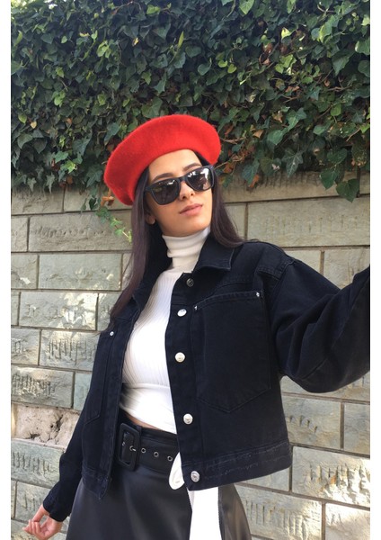 Kırmızı Ressam Bere