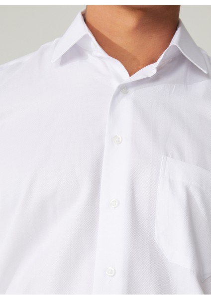 Regular Fit Klasik Yaka Armürlü Beyaz Erkek Gömlek GM2025000241 fırsatları