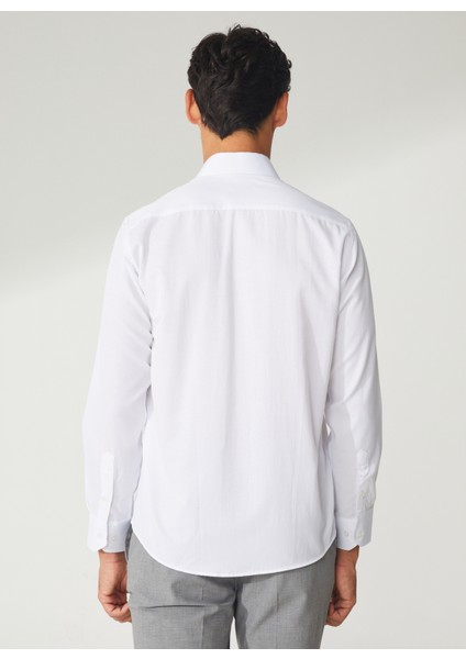 Regular Fit Klasik Yaka Armürlü Beyaz Erkek Gömlek GM2025000241 indirimleri