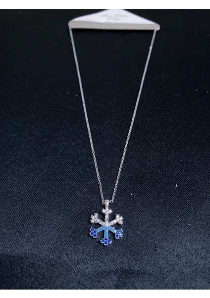 Gümüş Renk Rodyumlu Renkli Zirkon Taşlı Kar Tanesi Kolye