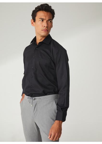 Regular Fit Klasik Yaka Armürlü Siyah Erkek Gömlek GM2025000220 modelleri