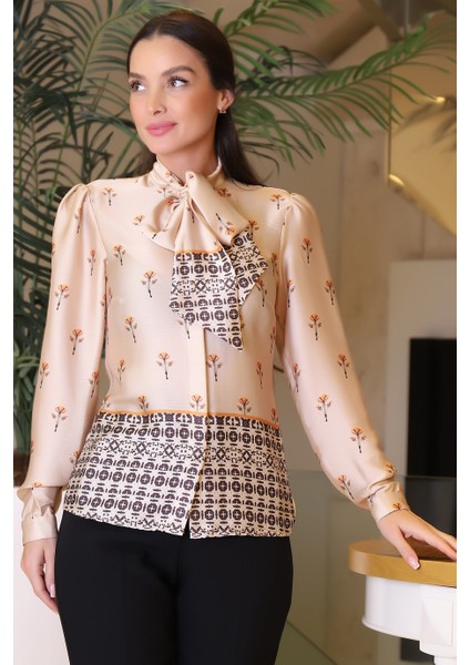 Çiçek Baskılı Bej Kadın Bluz 3606-2K3 fırsatları