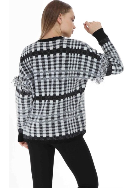 Kadın Püskül Detaylı Triko Siyah fırsatları