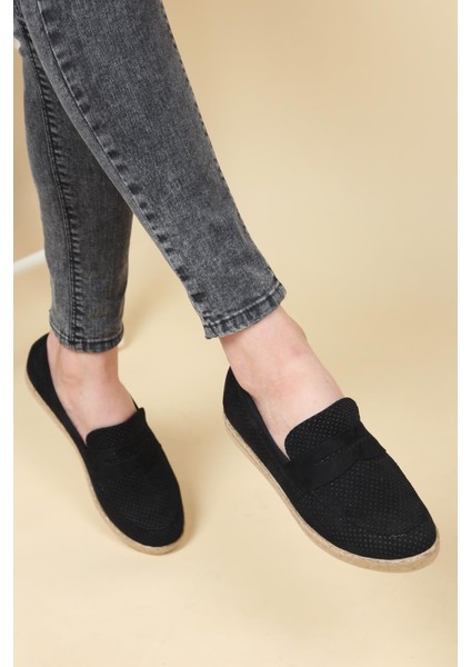 Lazer Delikli Loafer Siyah