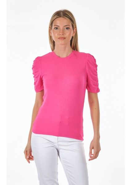 Minimalist Büzgülü Kol Kısa T-Shirt - Günlük Kombinler
