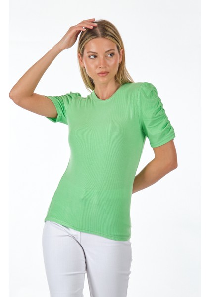 Minimalist Büzgülü Kol Kısa T-Shirt - Günlük Kombinler modelleri