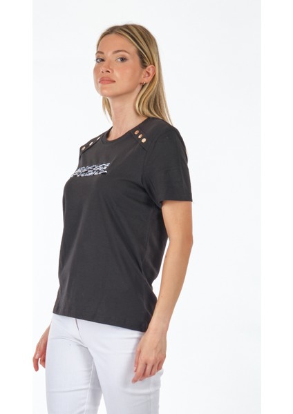 Minimalist Kadın T-Shirt - Kısa Kol Yuvarlak Yaka Regular Fit modelleri