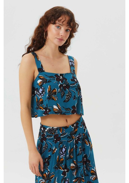 Kare Yaka Kalın Askılı Crop Bluz