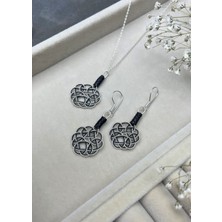 Kazzaze Gümüş Kazaziye Aşk Düğümü Siyah Beyaz Kolye Küpe Set - SET07 Iki Sıralı