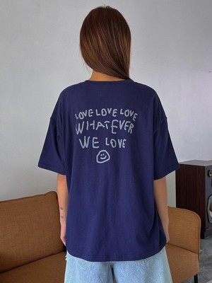 Trendseninle Kadın Love Love Love Baskılı Oversize T-Shirt