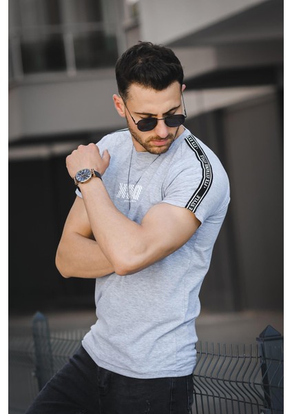 Dark Baskılı Omuz Şeritli Slim Fit Likralı Erkek Tshirt