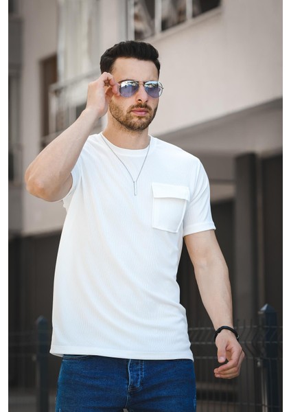 Mela Kolye Hediyeli Tek Cep Slim Fit Likralı Erkek Tshirt