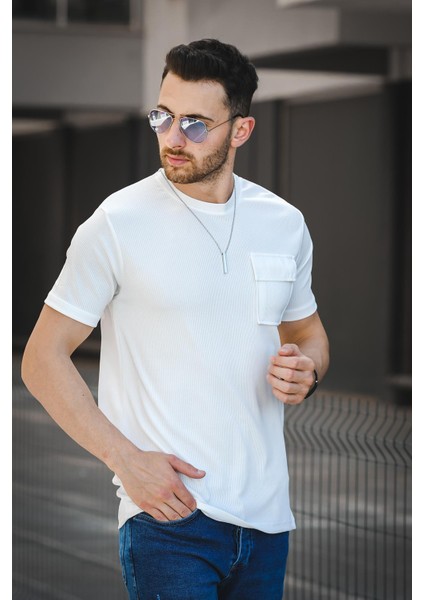 Mela Kolye Hediyeli Tek Cep Slim Fit Likralı Erkek Tshirt
