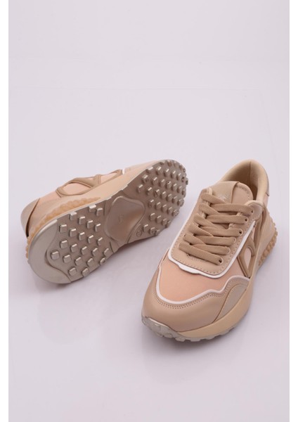 041 Kadin V Desenli Sneaker fırsatları