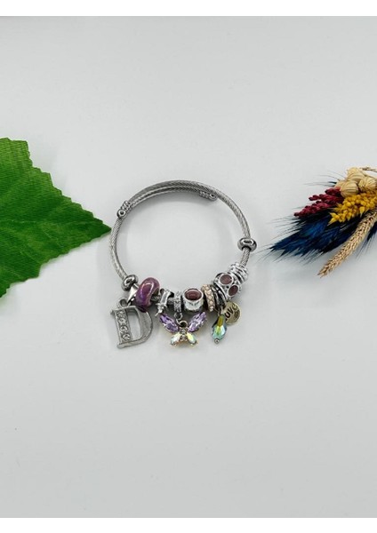 Kadın Charmlı D Harfi & Kelebek Çelik Bileklik modelleri