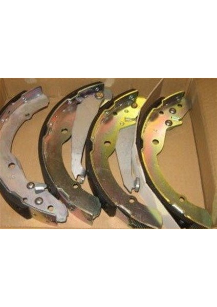 Skoda Rapid 2013 Model ve Sonrası Arka Fren Kampana Balata Takımı Trw Marka 1J0698525