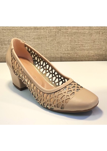 8680 Bayan Nute Kalın Kısa Topuk Ayakkabı