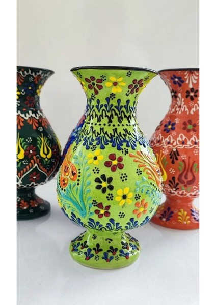 Çini 20 Cm. Kabartma Desenli Vazo