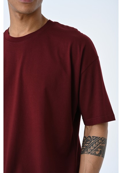 Basic Erkek Bisiklet Yaka Oversize Kalıp Kısa Kollu T-Shirt fırsatları
