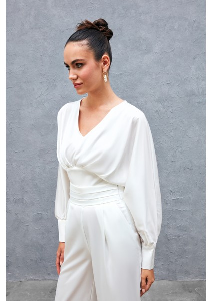 Geniş Kol Saten Bluz Ekru fırsatları
