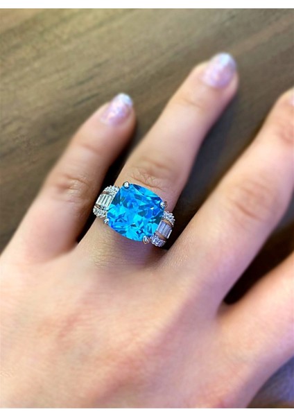 Kadın Mavi Taş Detay Gösterişli Yüzük fiyatları