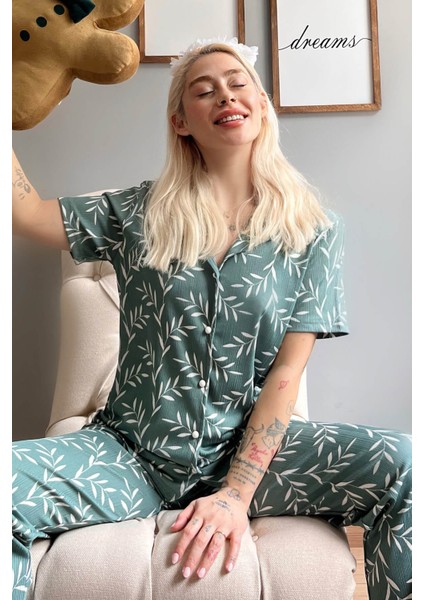 Yeşil Zeytin Dalı Desenli Örme Önden Düğmeli Kısa Kol Kadın Pijama