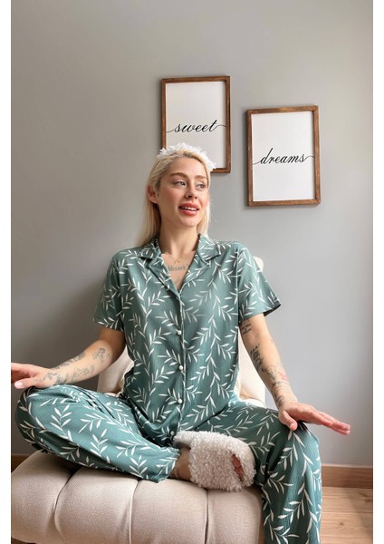 Yeşil Zeytin Dalı Desenli Örme Önden Düğmeli Kısa Kol Kadın Pijama modelleri