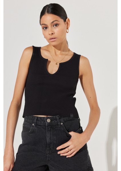 Regular Fit Normal Kesim Bisiklet Yaka Esnek Bej Tişört