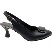 Zerhan 440 Kadın Siyah Tokalı Burnu Kapalı Arkası Açık Kadeh Topuk Ayakkabı