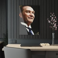 Leylaser  Gülümseyen Atatürk Cam Tablo Duvar Dekoru