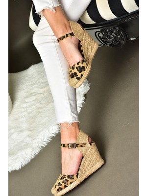 Fox Shoes P241612017 Leopar Hasır Dolgu Topuklu Kadın Ayakkabı