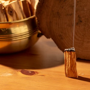 Lara Karma Palo Santo Doğal Ağaç Tütsü 100 Gram Sertifikalı