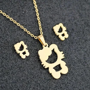 Herşey Nota Gold Hello Kitty Face Love Kolye ve Küpe Seti