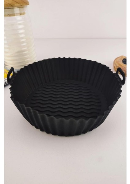 Yanmaz Yapışmaz Silikon Kulplu Airfryer Kalıbı 22 Cm Siyah – Thn75822