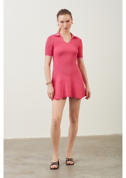 Polo Yaka Kısa Elbise