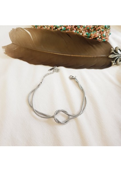 Kararmaz Çelik Gümüş Renk Düğüm Model Kadın Bileklik